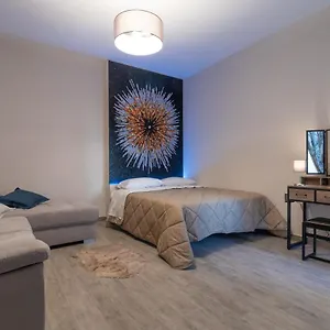 Apartman V B M, Bari